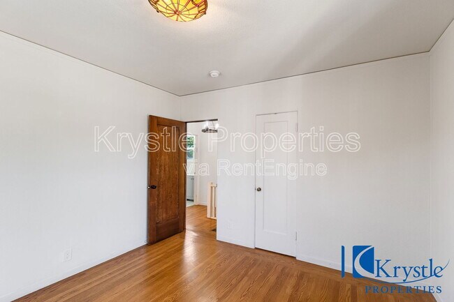 Building Photo - 1616 Fern Pl