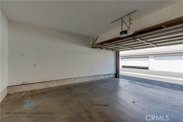 Building Photo - 1133 Golden Springs Dr