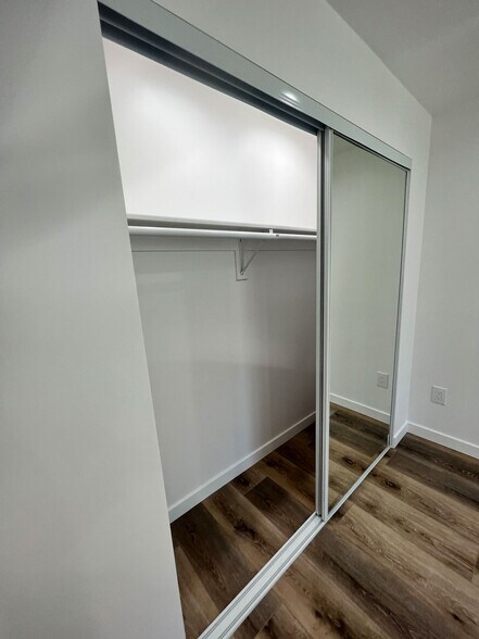 Building Photo - 7718 N Glenoaks Blvd