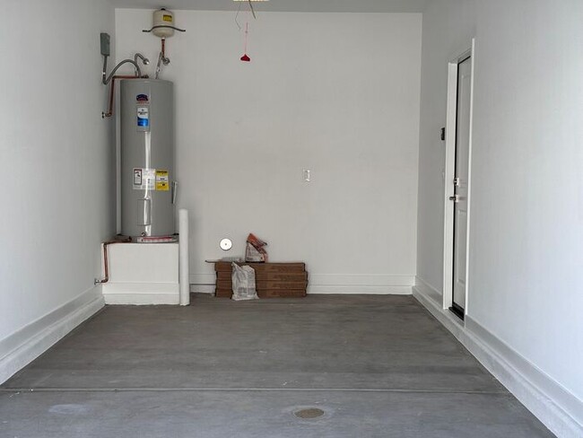 Building Photo - Stunning New 3Beds/2.5Bath Townhome in Pho...
