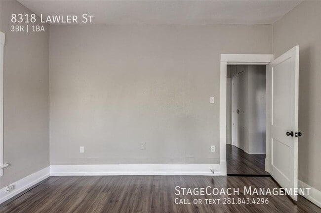 Building Photo - 8318 Lawler St