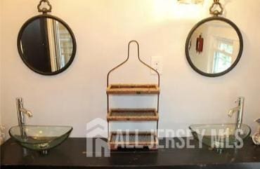 Building Photo - 272 Lake Ave