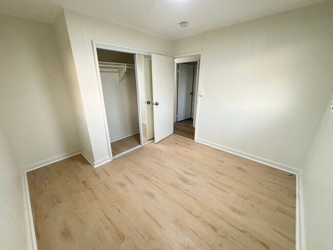 Building Photo - Newly Updated Gorgeous 3 Bed, 1.5 Bath Single Family House in Pearl City Available Now!