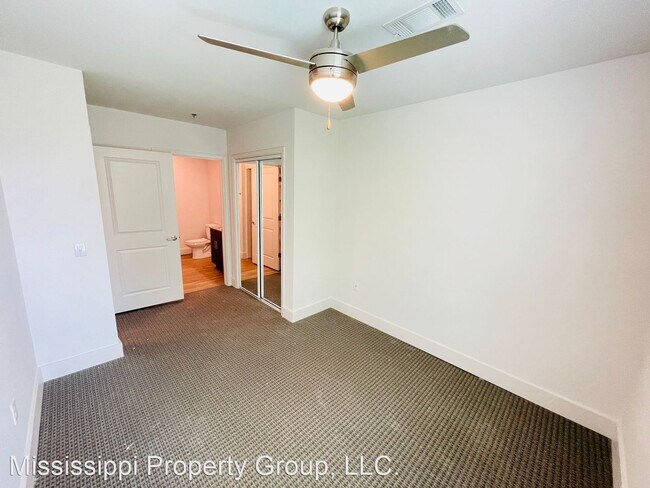 Building Photo - 3 br, 3.5 bath House - 514 Jackson Ave, Un...