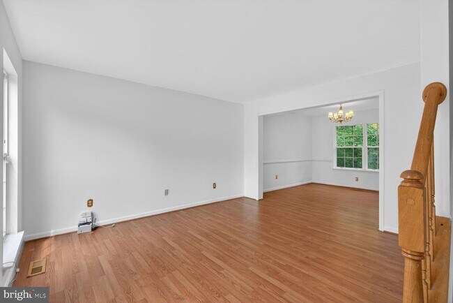 Building Photo - 10545 Winged Elm Cir