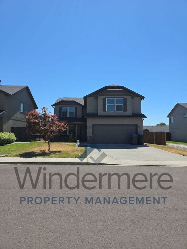 Building Photo - 229 Kokanee Ln