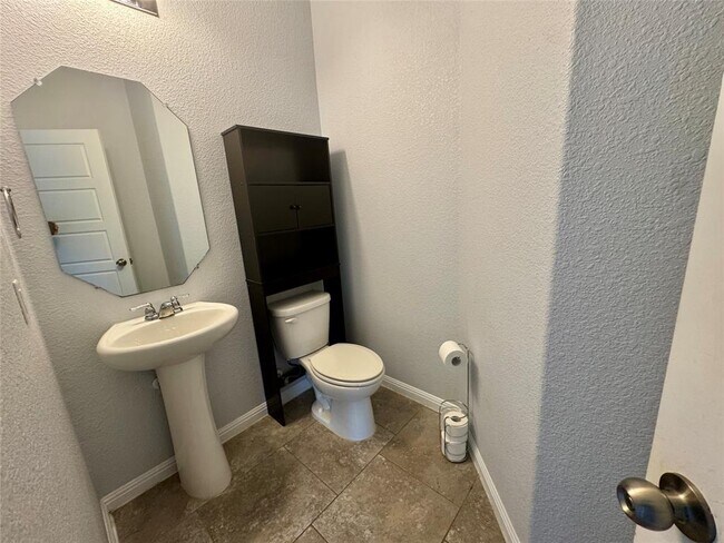 Building Photo - 372 Kingfisher Ln