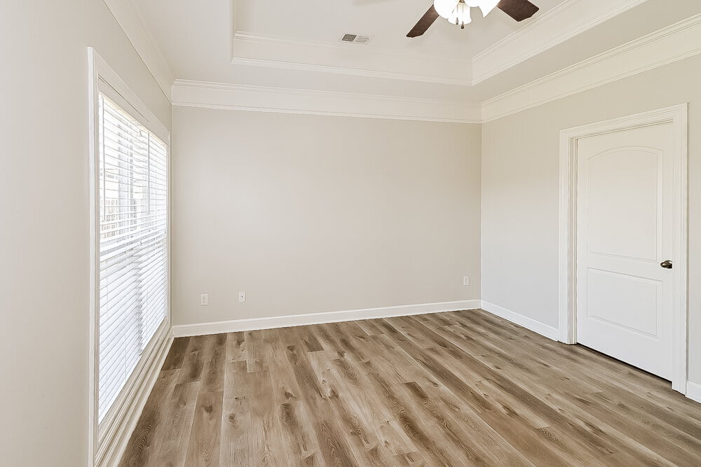 Building Photo - 3376 Valley Crest Dr