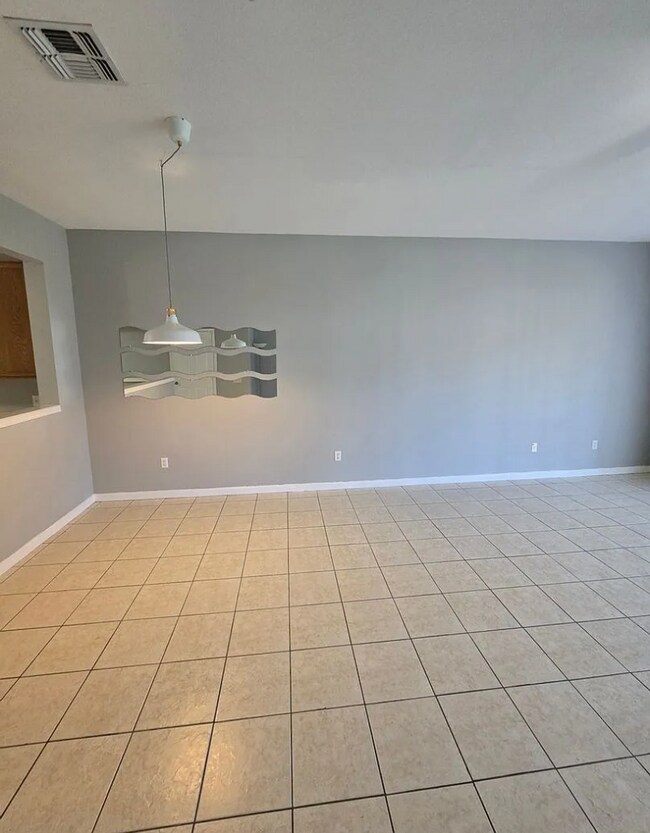 Building Photo - Lakefront Townhome in MetroWest