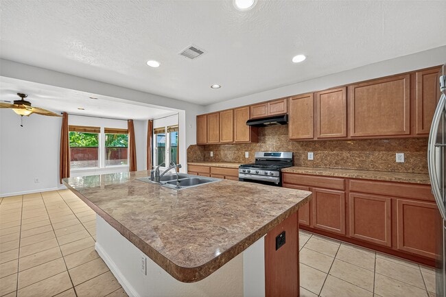 Building Photo - 16547 Lanesborough Dr