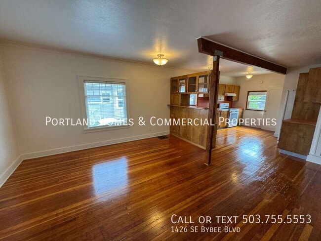 Building Photo - 1426 SE Bybee Blvd