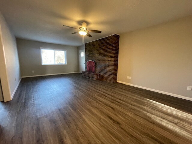 Building Photo - 14895 Dutchman Dr.