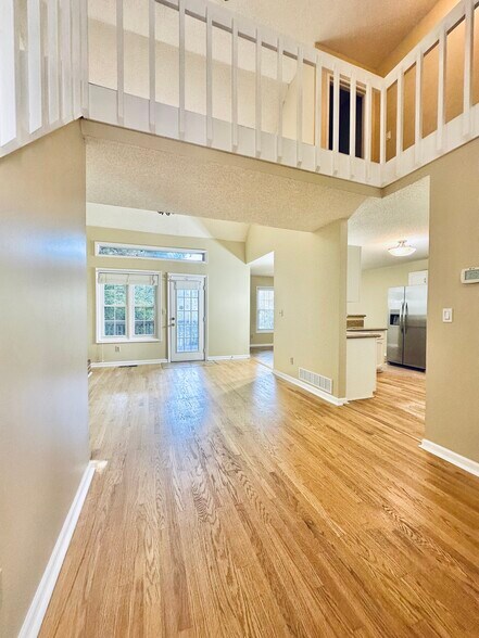 Building Photo - 5030 Laurel Bridge Dr SE
