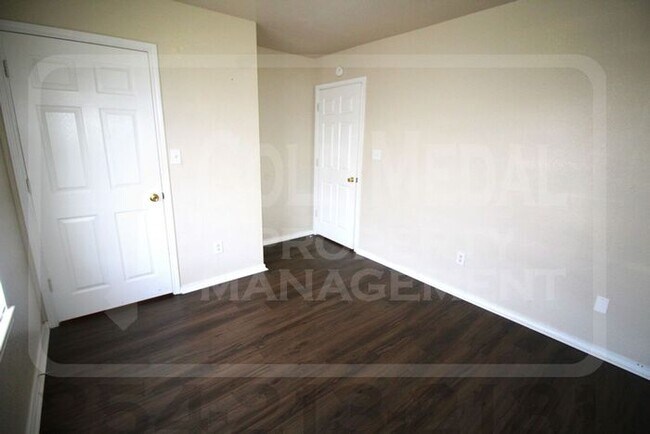 Building Photo - 3304 Barcelona Dr