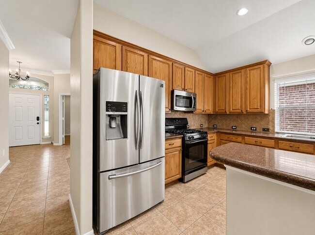 Building Photo - 6114 Menor Crest Dr