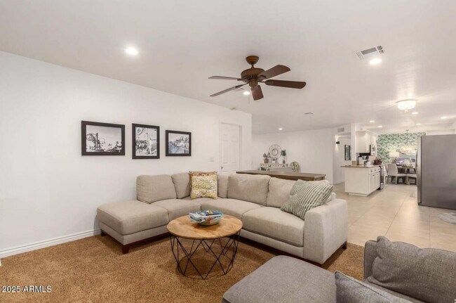 Building Photo - 15849 N 49th Pl