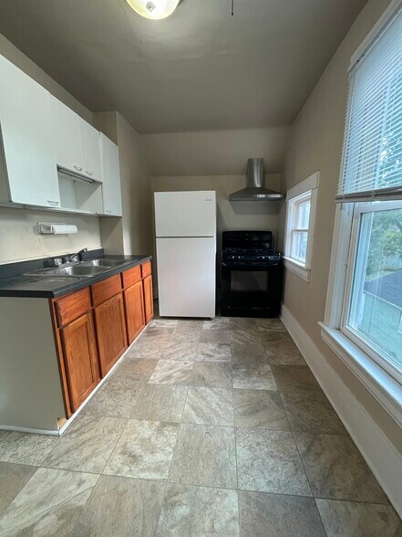 Gas Range/Fridge Included - 196 E 9th St