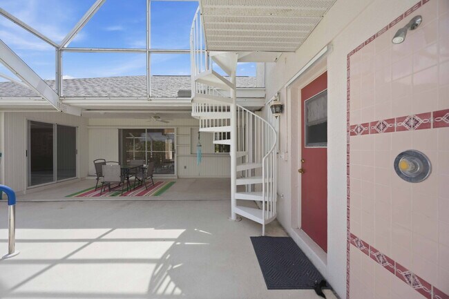Building Photo - "Spacious 3-Bedroom Retreat with 2 Full Baths in Rotonda West Pinehurst!"