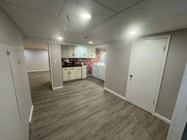 Building Photo - 34647 Bristol Dr