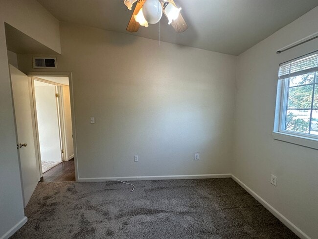 Building Photo - 1316 Thorsen Ave