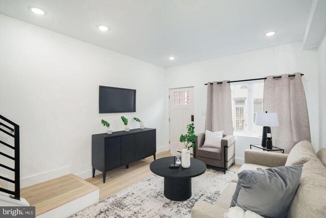 Primary Photo - 3957 Wyalusing Ave