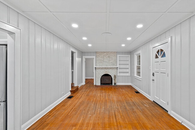 Building Photo - 2101 Mandarin Blvd