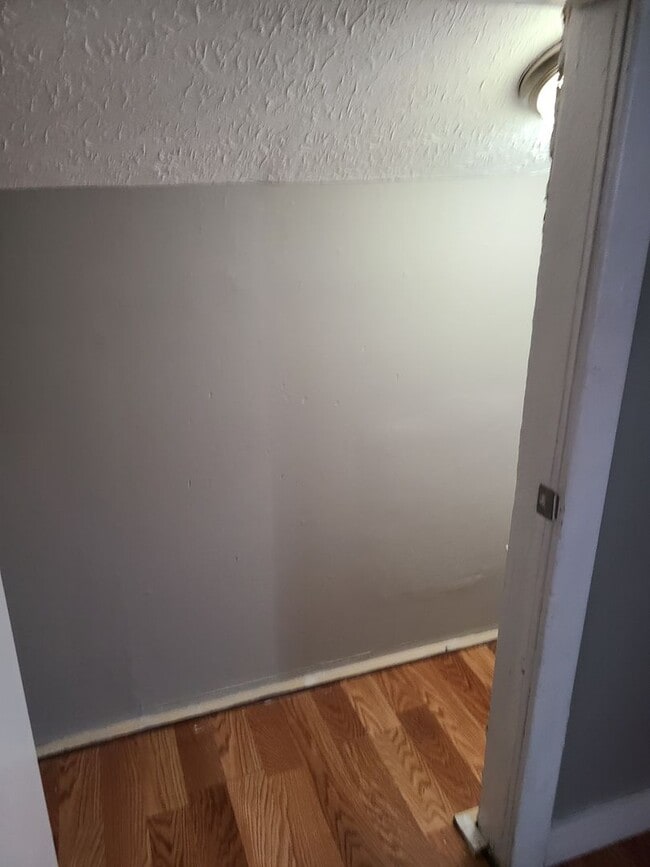 Building Photo - 2 bed 2 bath with bonus areas!  LEASING SPECIAL - MOVE IN BY 5/31/2026 AND RECEIVE 2ND MONTH OF R...
