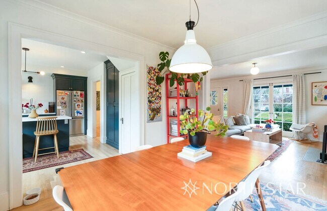 Building Photo - Classic Portland Home Heart of Irvington