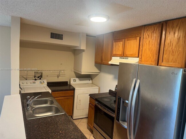 Building Photo - 4519 Treehouse Ln