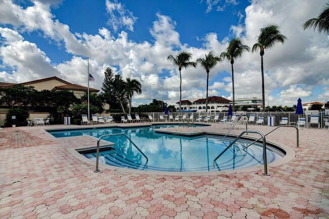 Building Photo - 6488 Via Regina