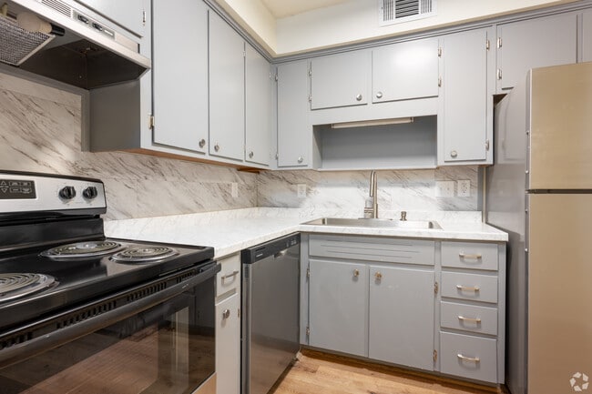 Building Photo - Oak Grove Village