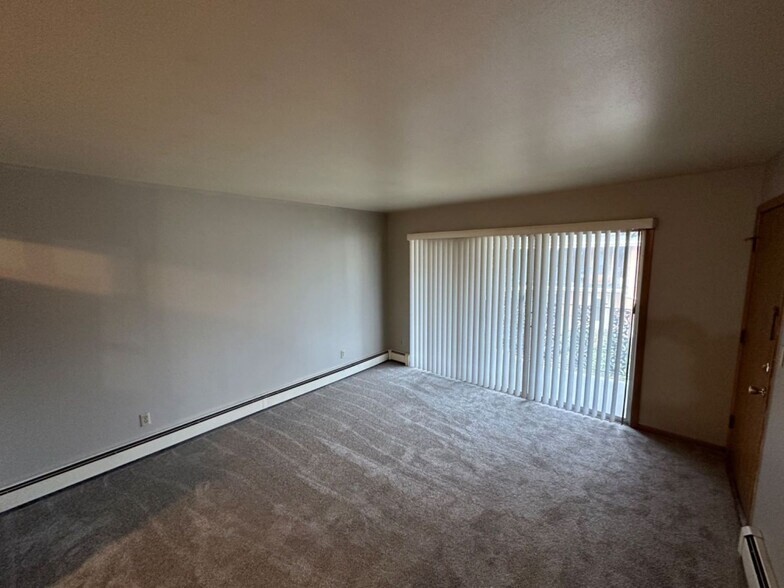Building Photo - 7343 N Teutonia Ave