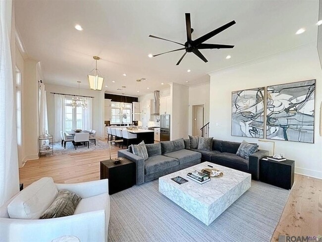 Building Photo - 3118 Pointe-Marie Dr