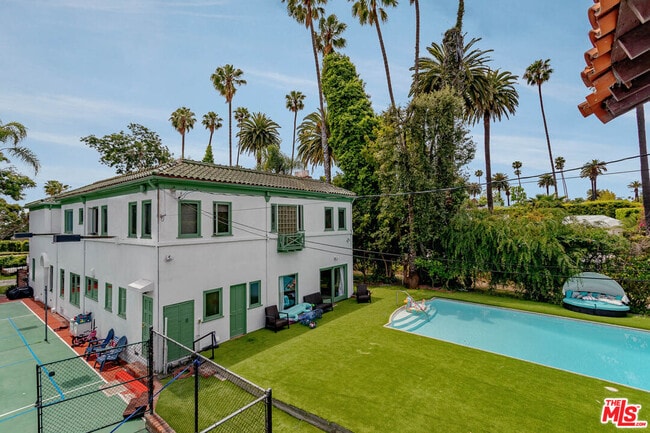 Building Photo - 508 N Canon Dr