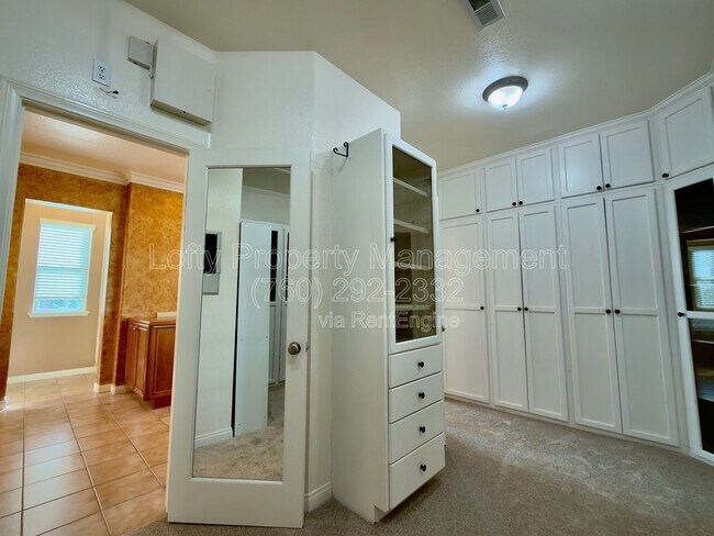 Building Photo - 13073 Dressage Ln