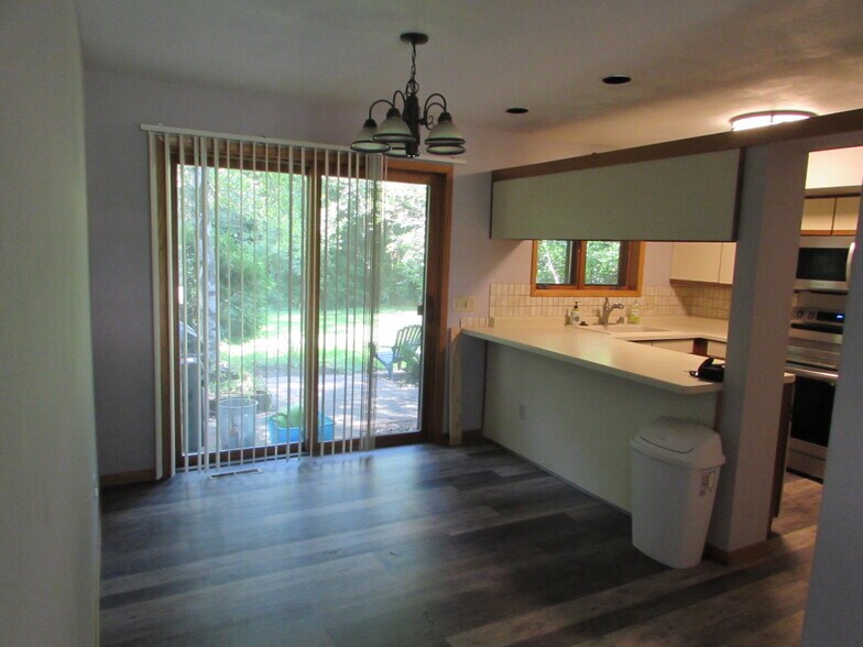Building Photo - 7653 Farmington Way