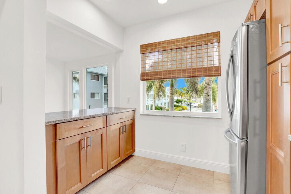 Building Photo - 32 Colonial Club Dr