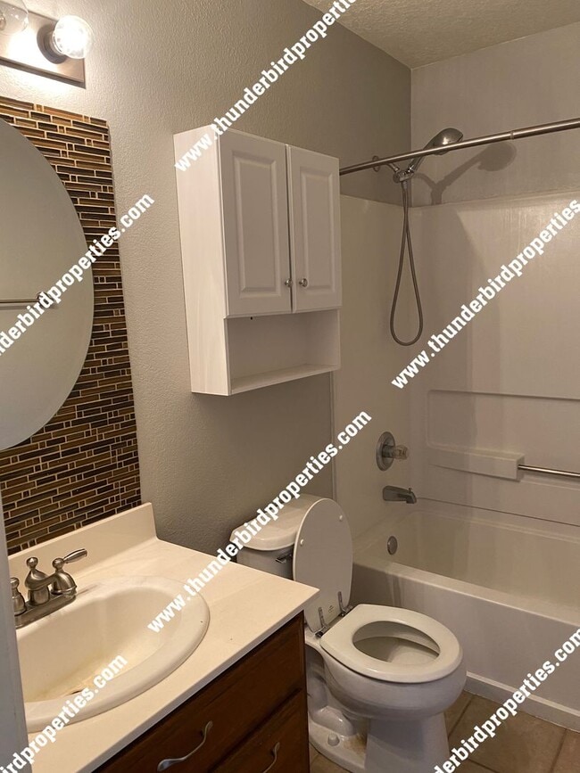 Building Photo - 6505 Sonrisa Pl NE