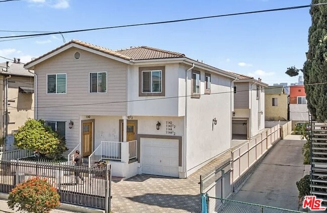 Building Photo - 1144 S Mariposa Ave