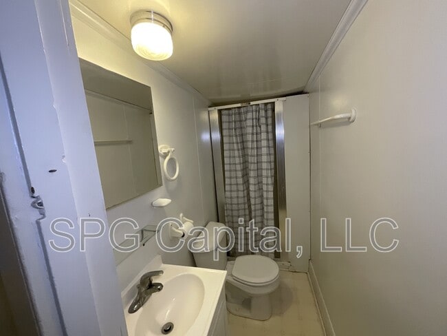 Building Photo - 61 E Middle St