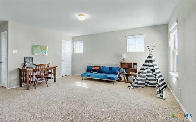 Building Photo - 1642 Ranch House