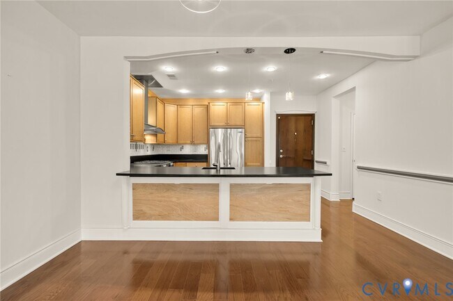 Building Photo - 1418 N Rhodes St