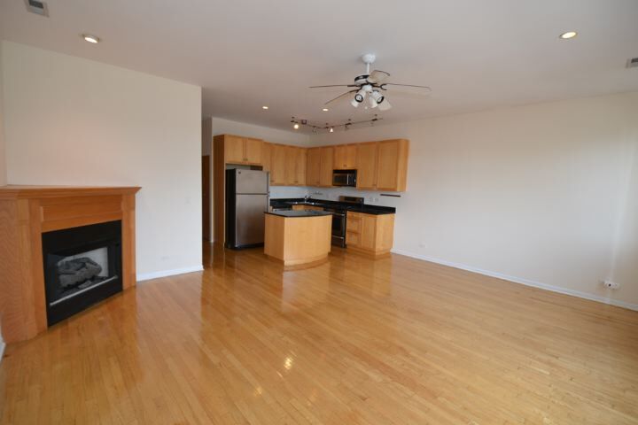 Building Photo - 1743 W North Ave