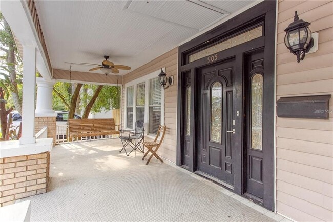 Building Photo - 905 E 22nd Ave.