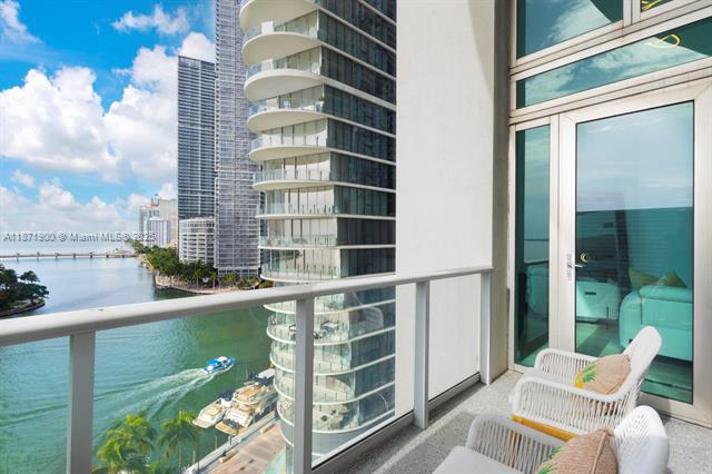 Building Photo - 300 S Biscayne Blvd