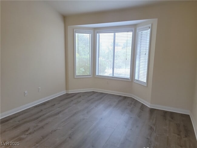 Building Photo - 2636 Highvale Dr