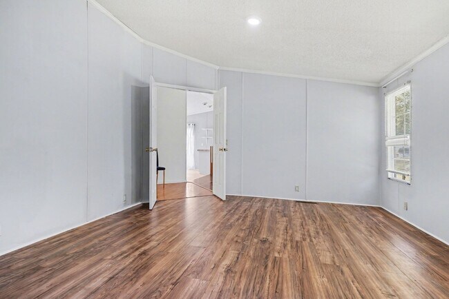 Building Photo - 3BR Home in Raleigh with Large Yard - GREAT PRICE!