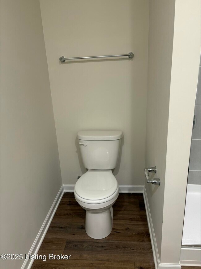 Building Photo - 16817 Aiken Rdg Cir