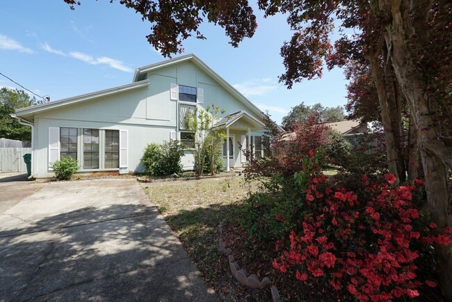 Building Photo - A Mile West of Hurlburt