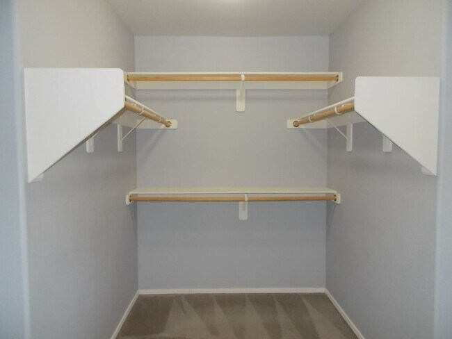 Building Photo - Spacious 3-Bedroom Cul-de-Sac Home in Prime Location